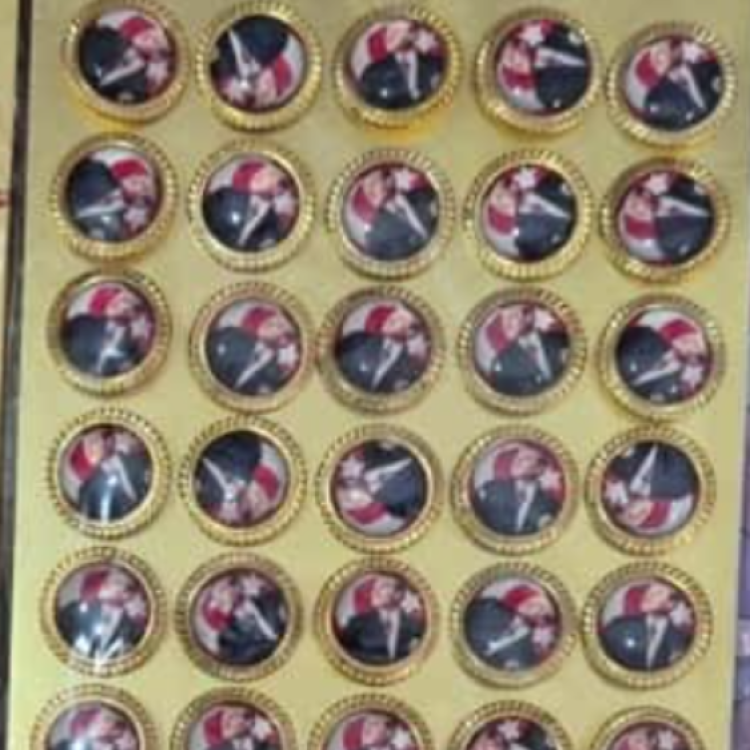 METAL YAKA ROZETİ YUVARLAK İÇİNDE ATATÜRK 30LU *23nisan *29ekim