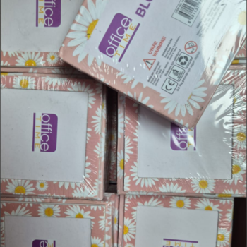 GLOBOX 3474 OFFİCE TİME PAPATYA DESENLİ KÜP BLOKNOT 9X9CM *k