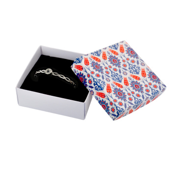 No:3 Kelepçe Kutusu 18li -Lale Desen Beyaz- No:3 Kelepçe Kutusu 18li -Lale Desen Beyaz-