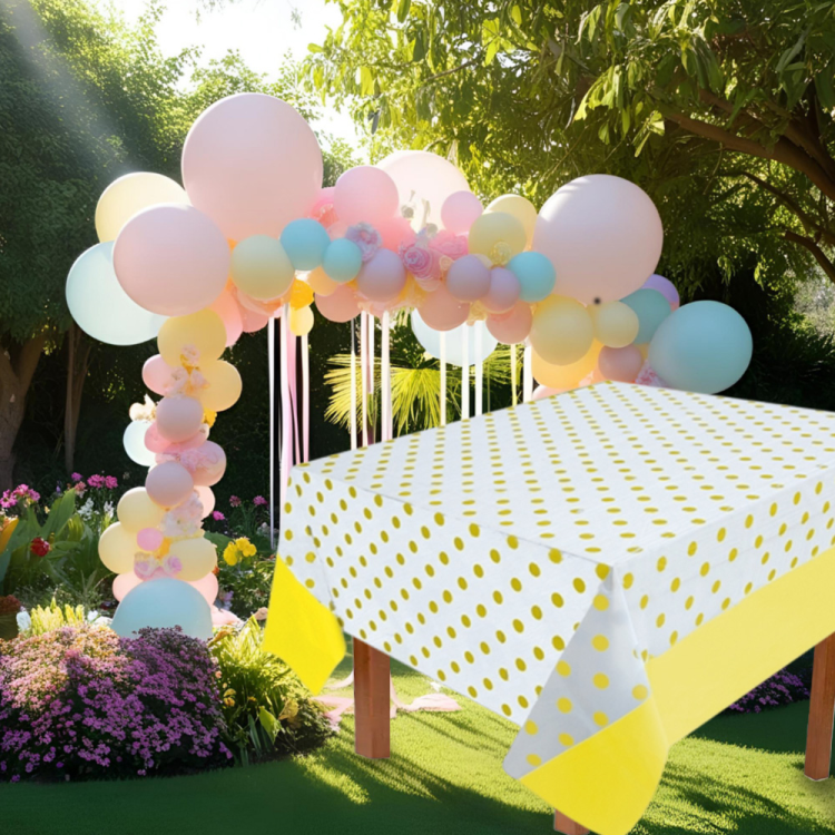 Masa Örtüsü 137*182cm -Puantiyeli Sarı- Masa Örtüsü 137*182cm -Puantiyeli Sarı-