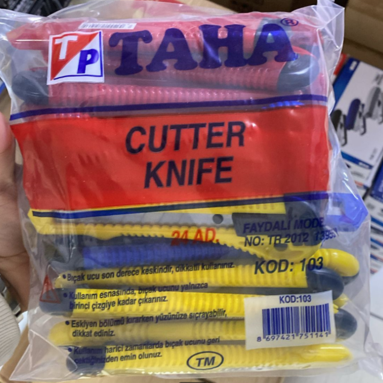 TAHA KOD-103 BÜYÜK RENKLİ PLASTİK FALÇATA MAKET BIÇAK 24LÜ