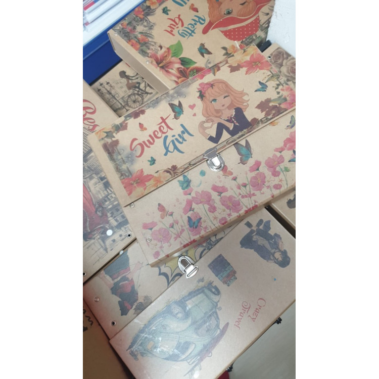 Kraft Kulplu Kilitli Kutu Klasör (Öğrenci Faaliyet Dosyası)