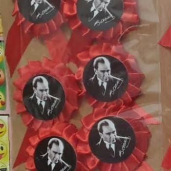 ATATÜRK İMZA YAKA KOKART 25li *23nisan ATATÜRK İMZA YAKA KOKART 25li *23nisan