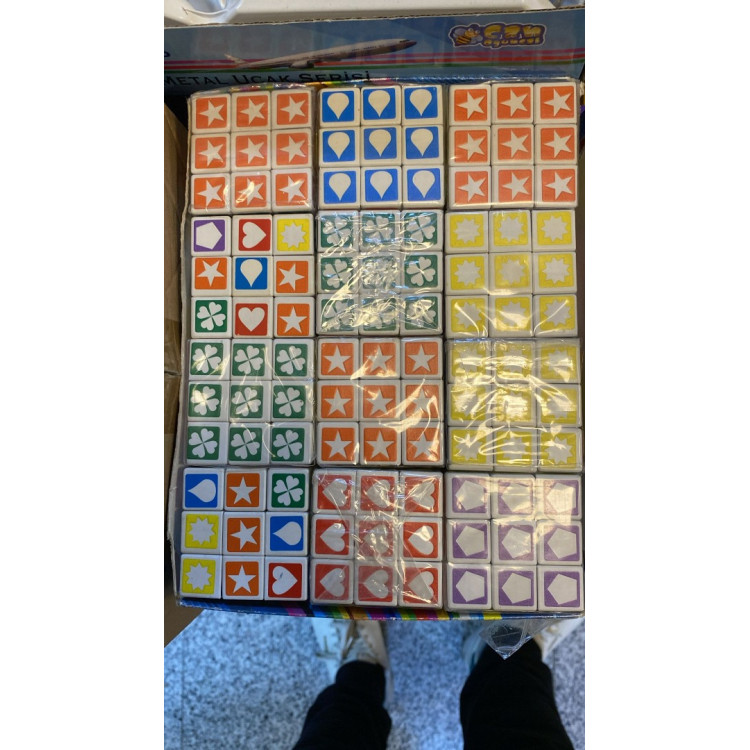 RUBİK ZEKA KÜPÜ 12Lİ BEYAZ ÜZERİ YILDIZ-KALP YONCA ETİKETLİ