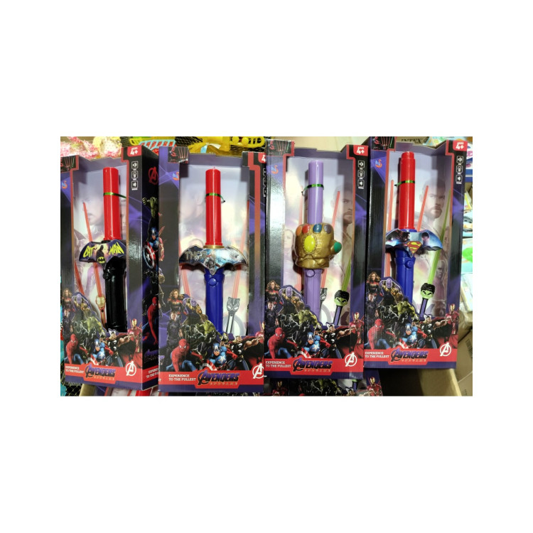 KUT.PİLLİ UZAYAN KARAKTER KILIÇLAR SESLİ IŞIKLI