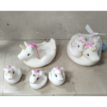 FİLEDE BÜYÜK UNİCORN AİLESİ 4'LÜ VİNİL FİLEDE BÜYÜK UNİCORN AİLESİ 4'LÜ VİNİL