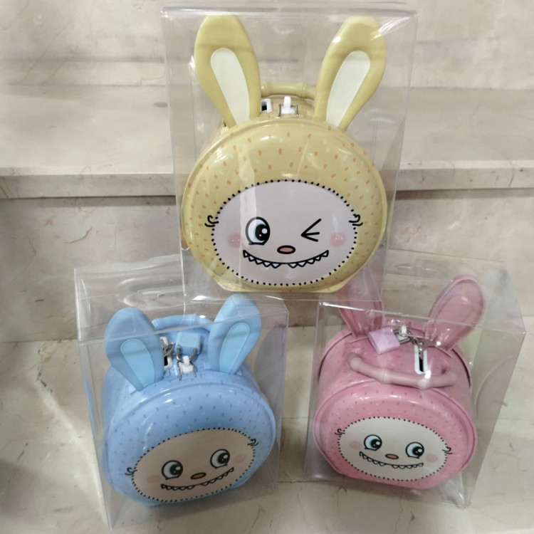 VAK.METAL KİLİTLİ LABUBU KUMBARA 18CM*13CM